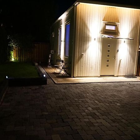 Fresh Happy Little House, 35 M2 In Taeby Apartment Stockholm Ngoại thất bức ảnh